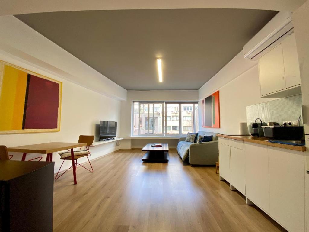 Mosaikon Guesthouses #Nikiou Str Aten Exteriör bild